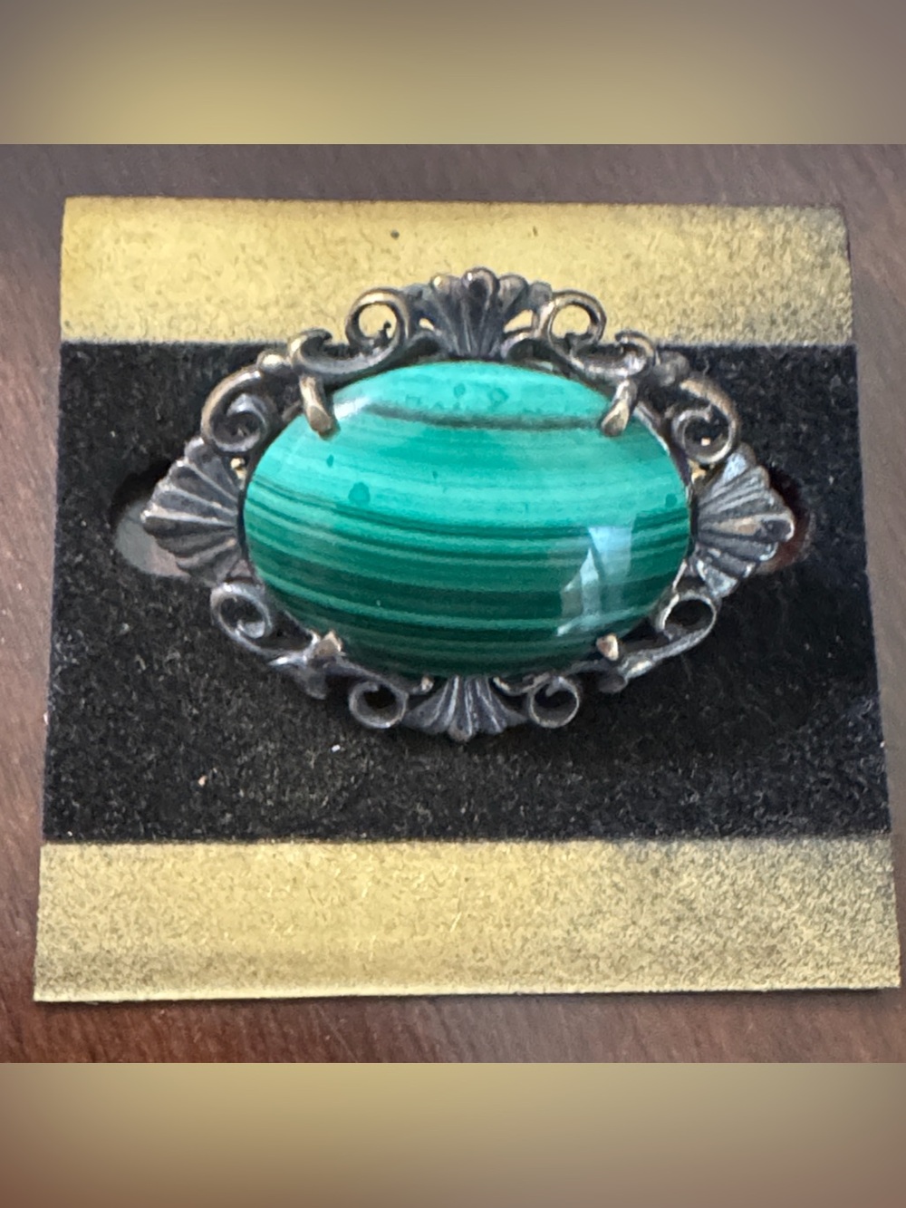 Malachite cabochon & Sterling silver pin back